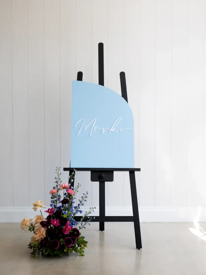 Black Easel - Image 2